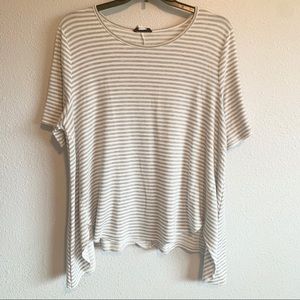 Plus size gray Shark bite hem top!